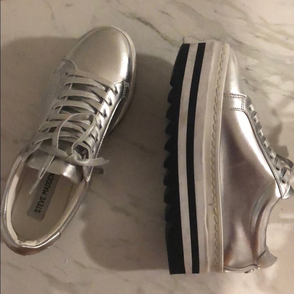 Steve Madden Sneakers